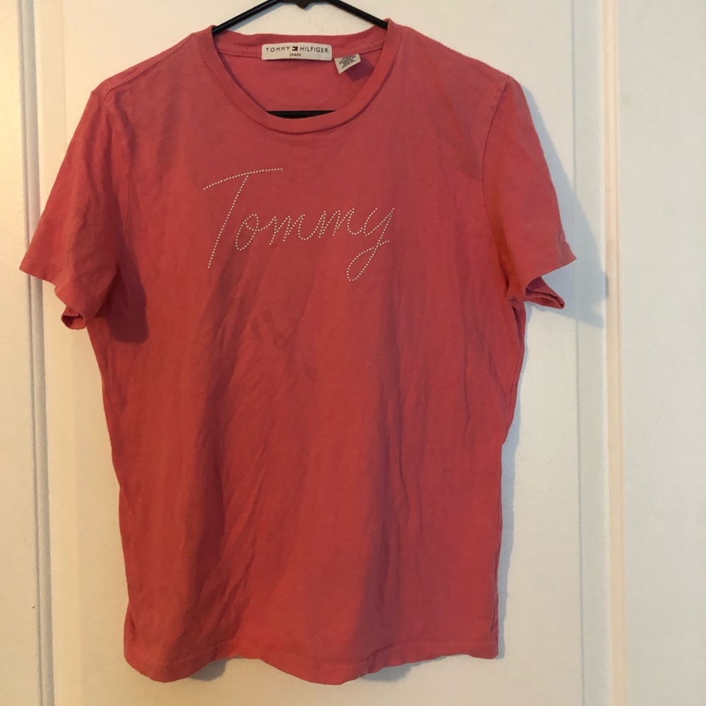 Tommy Hilfiger pink shirt with “Tommy”detail